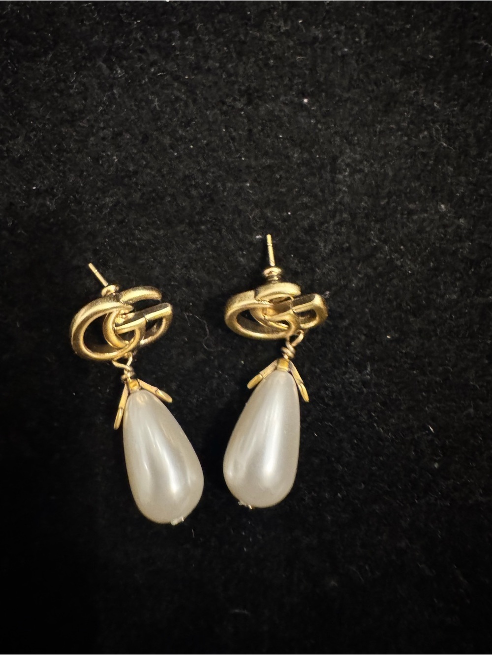 Gucci Gold-Tone GG Pearl Teardrop Earrings - Picture 2 of 5